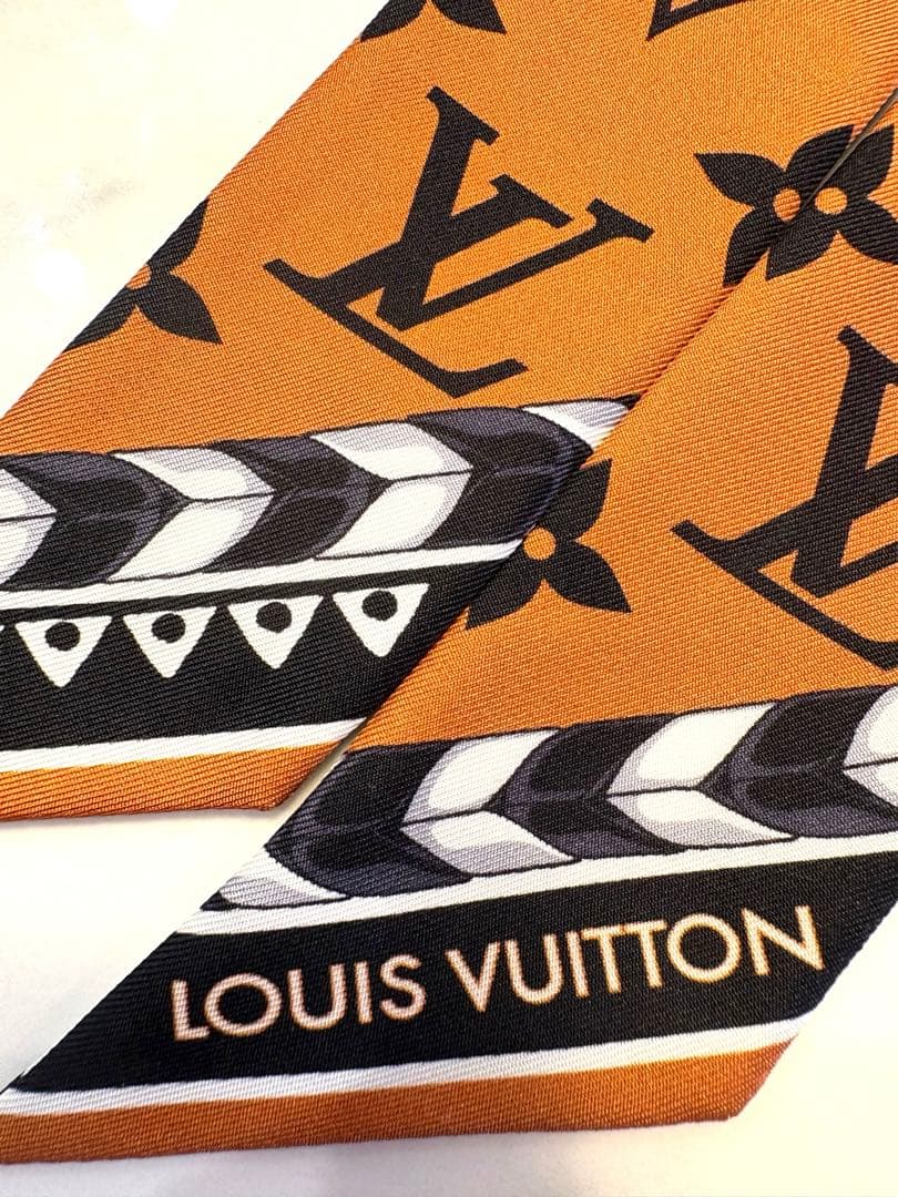 ルイヴィトン　モノグラム　バンドー　保存袋とショッパー付き