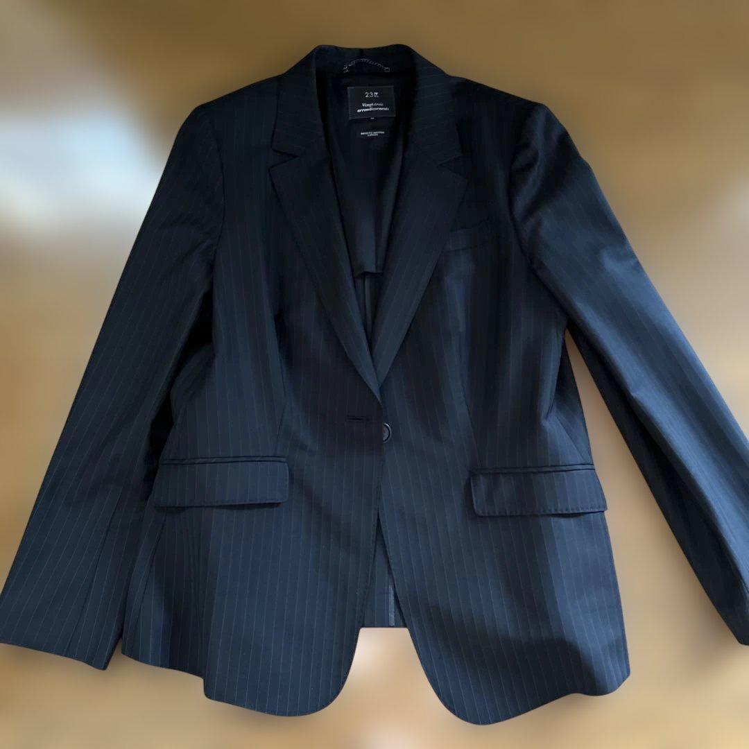 23 区　ストライプ ブラックスーツ サイズ44