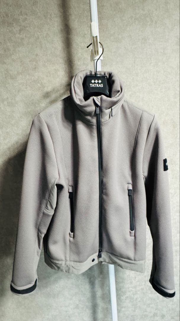 タトラス　ブルゾン