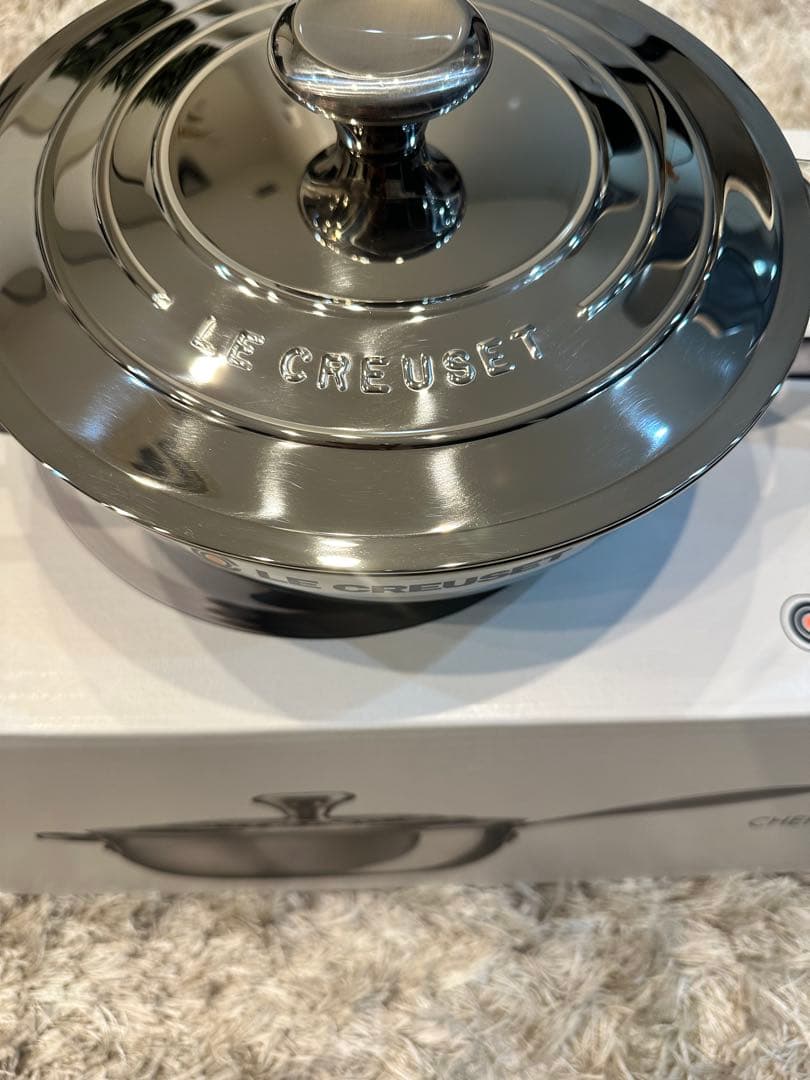 【新品未使用】LE CREUSET ノンスティック片手鍋 24cm