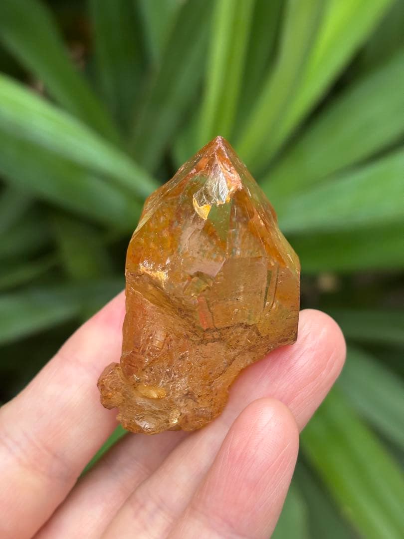 ネパール　ガネーシュヒマール　水晶ポイント　70g ゴールデンヒーラー　天然石