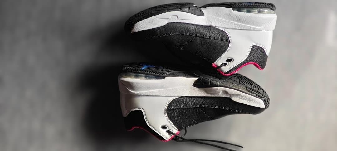 エアジョーダン マックス オーラ 3