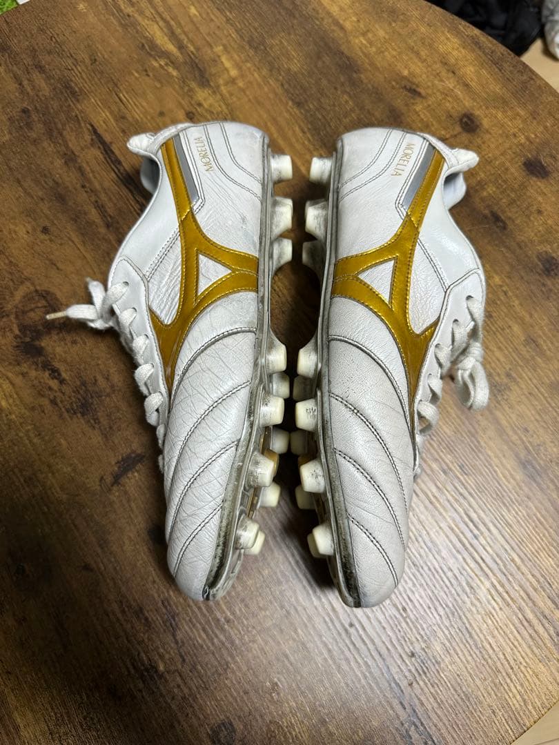 ミズノ モレリア2 2020年限定モデル ホワイト×ゴールド