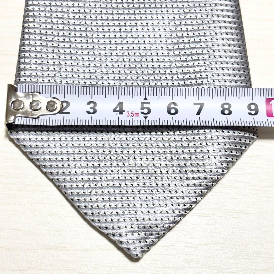 ARMANI COLLEZIONI アルマーニ シルバー 無地 ネクタイ タグ付