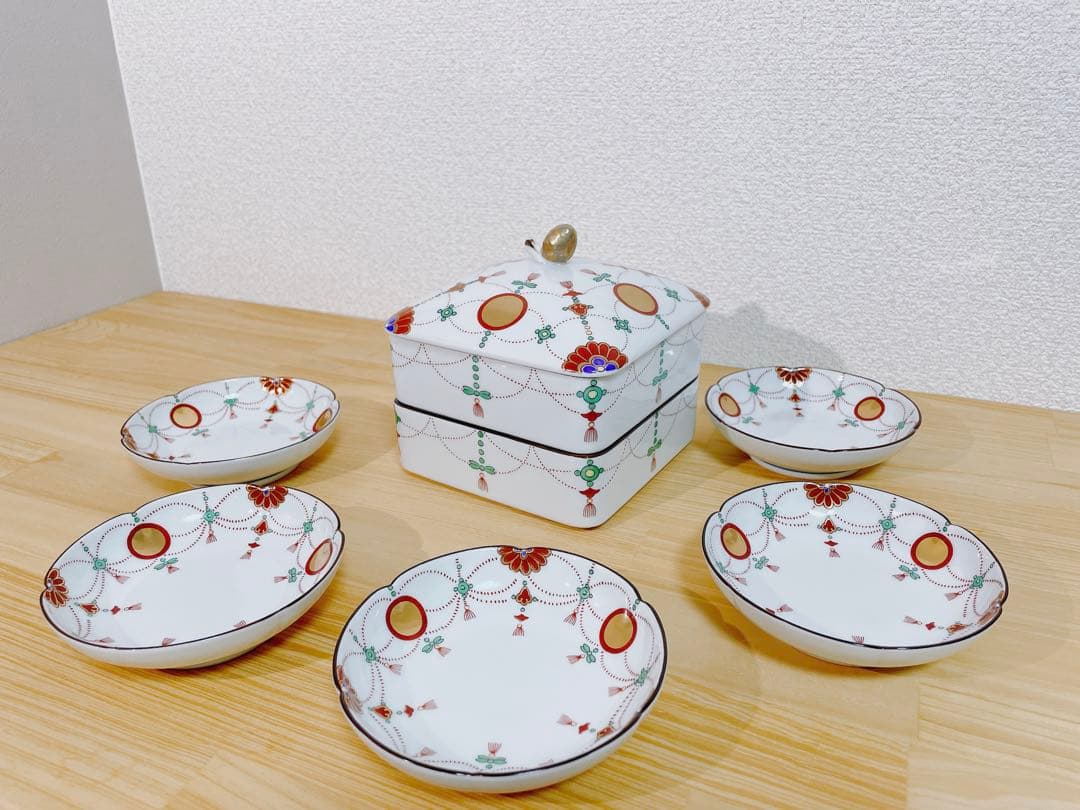 Jerry其泉窯 角二段重 錦日輪赤玉瓔珞文 小皿 錦日輪赤玉瓔珞文