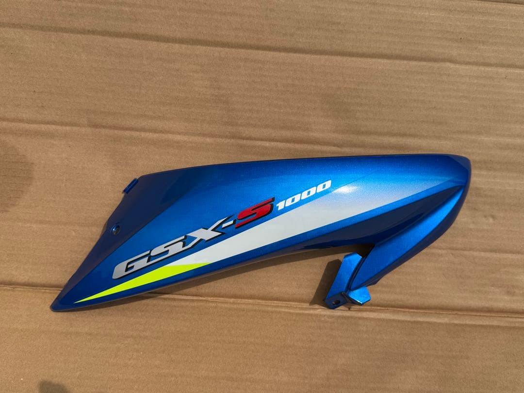 GSX-S1000用純正カウル