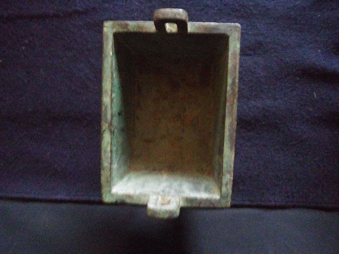 青銅器　獣面文方鼎　レプリカ　NO.182