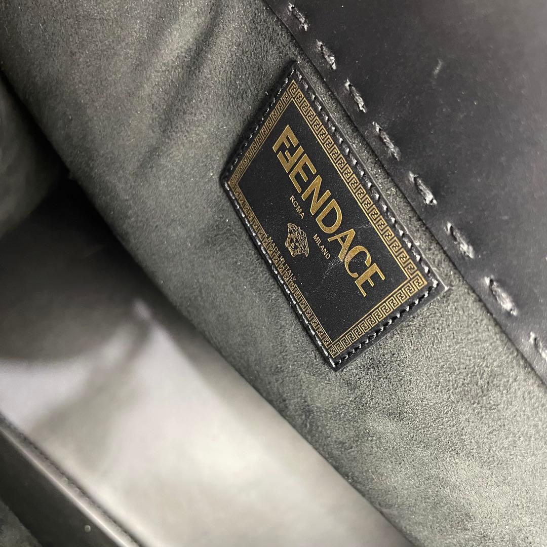 【鑑定済み】フェンダーチェ (FENDACE) トートバッグ ブラック レザー