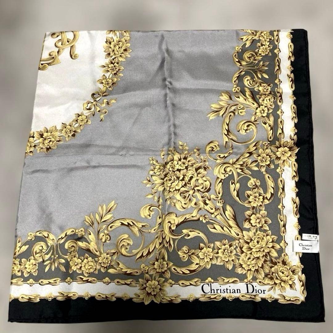 Christian Dior スカーフ　★大判カレ.美品.シルク100.タグ付き