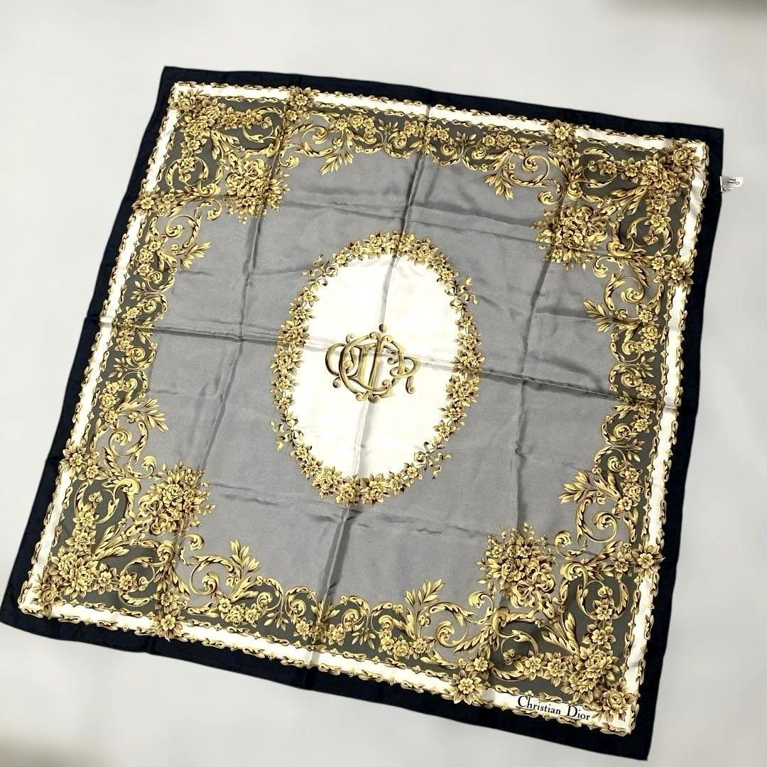 Christian Dior スカーフ　★大判カレ.美品.シルク100.タグ付き