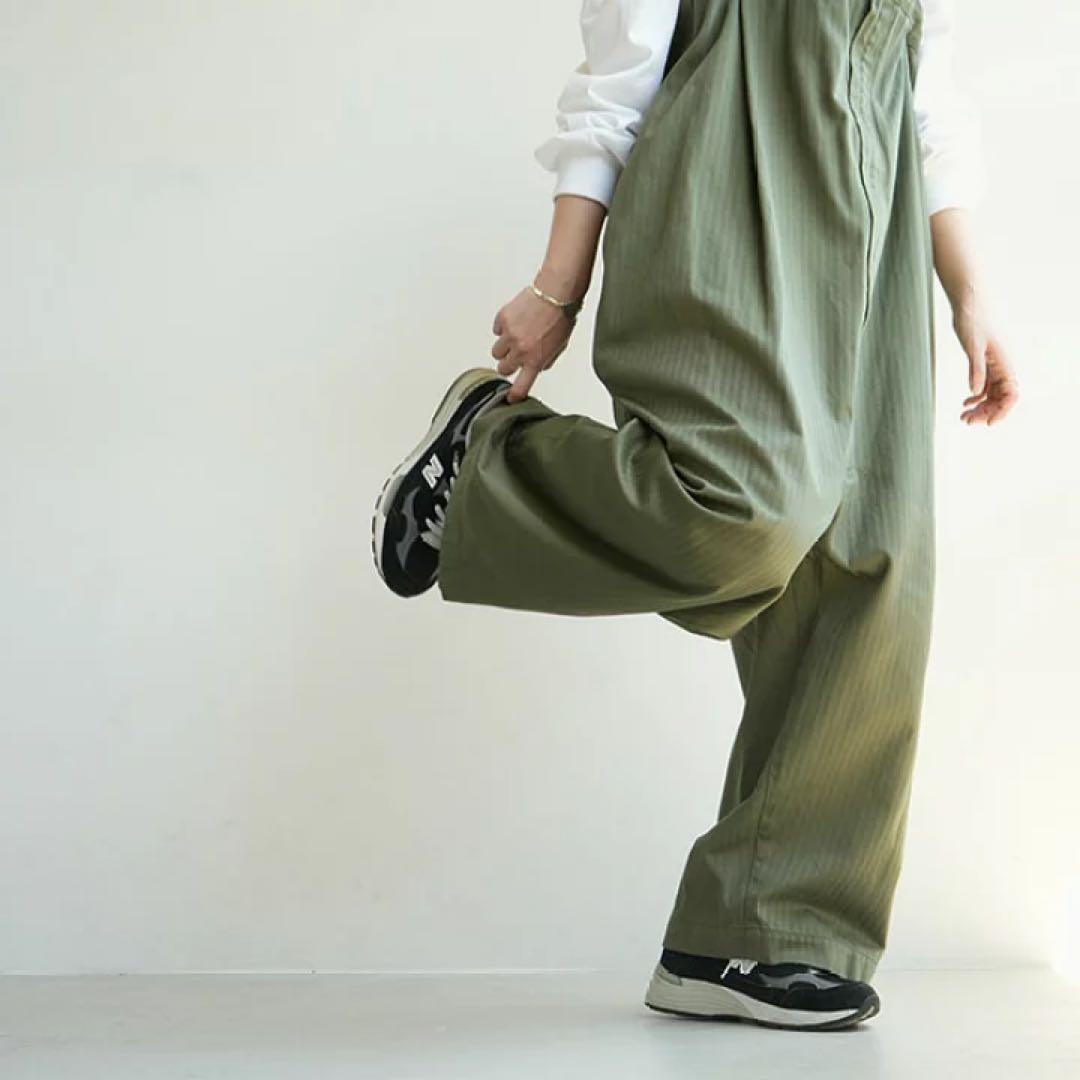 美品　FIRMUM スーピマヘリンボーンツイルサカナヤパンツ　カーキ　サロペット