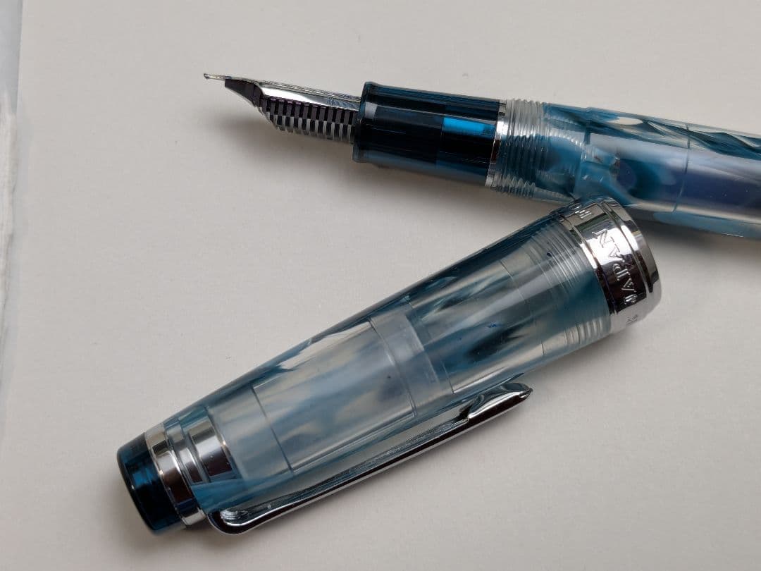 は*げ様 美品 セーラー万年筆 限定生産 ヴェイリオ ブルーグリーン M 中字