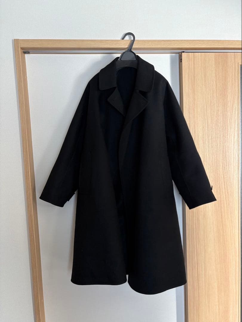 25AW <H> リバー バルカラー ベルテッドコート