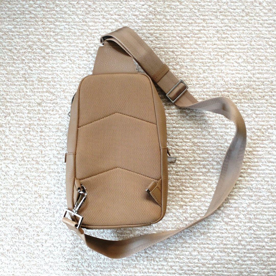 HUGO BOSS イタリアングレインレザー モノストラップ