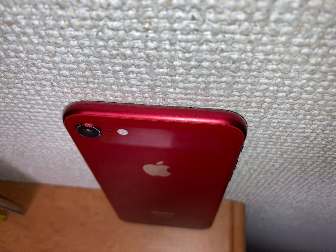 Apple iPhone 8 RED 本体