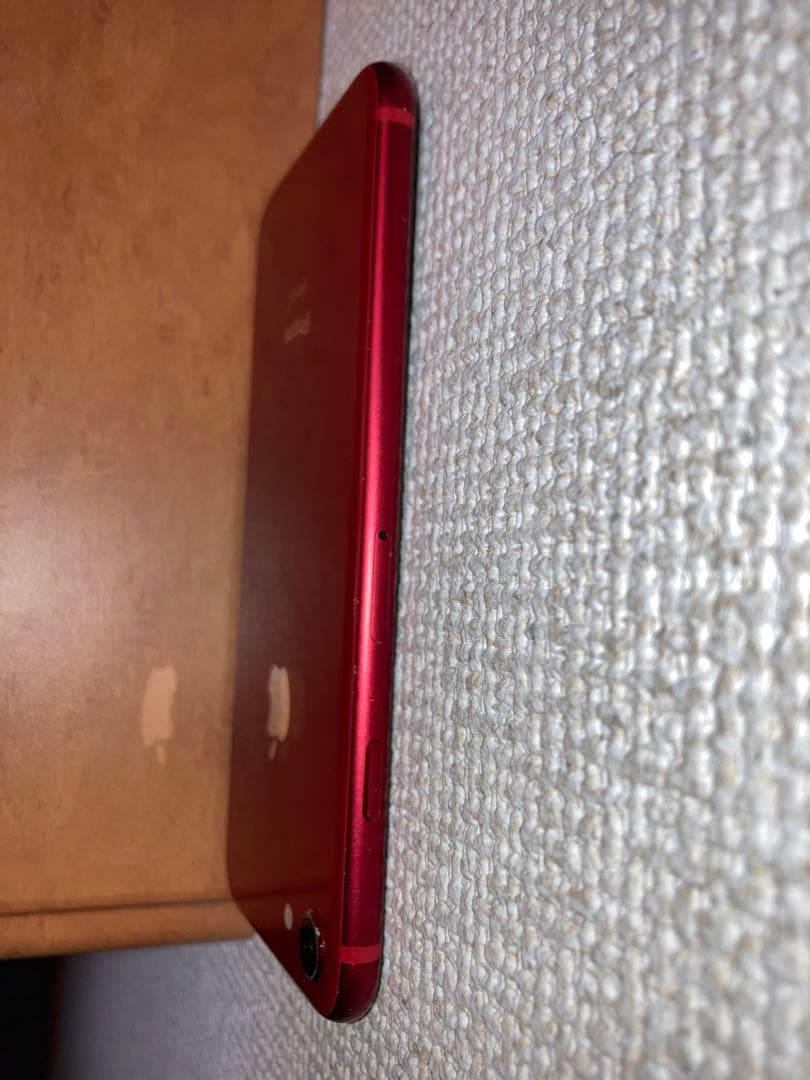 Apple iPhone 8 RED 本体