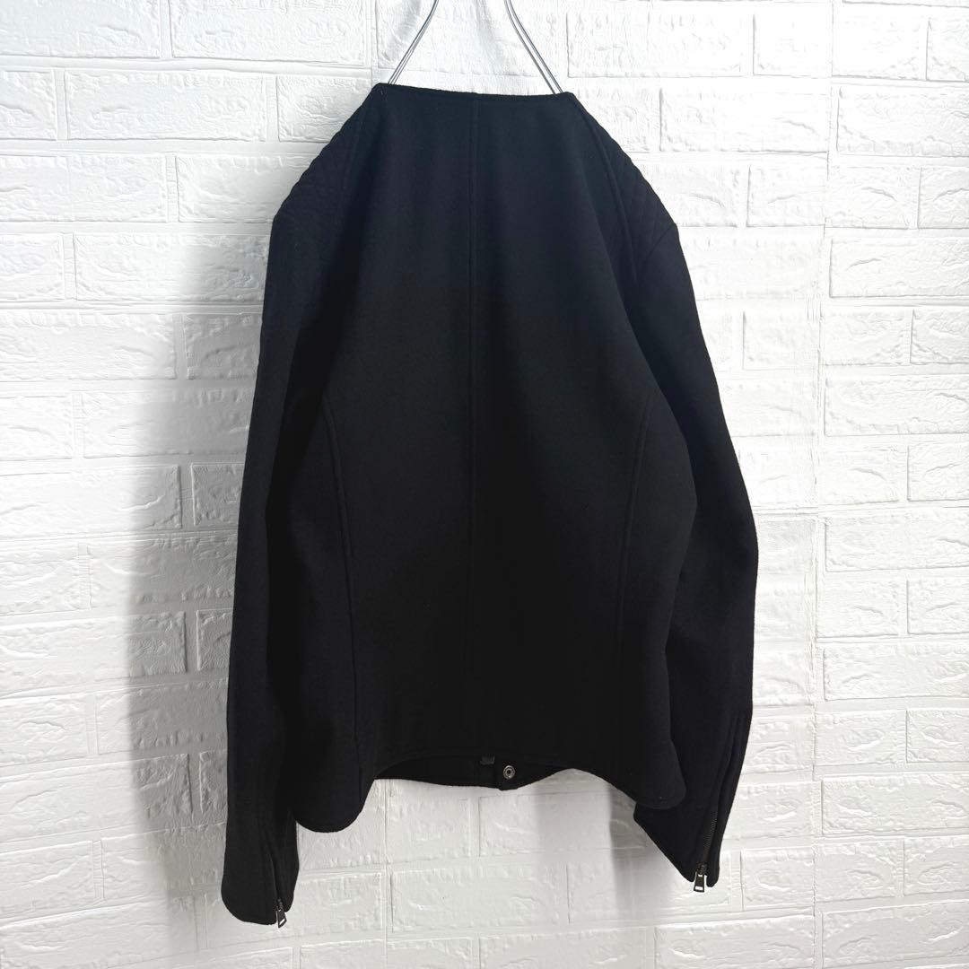 【激レア】ウノピュウノウグァーレトレ アーム刺繍ロゴ ノーカラー ブルゾン