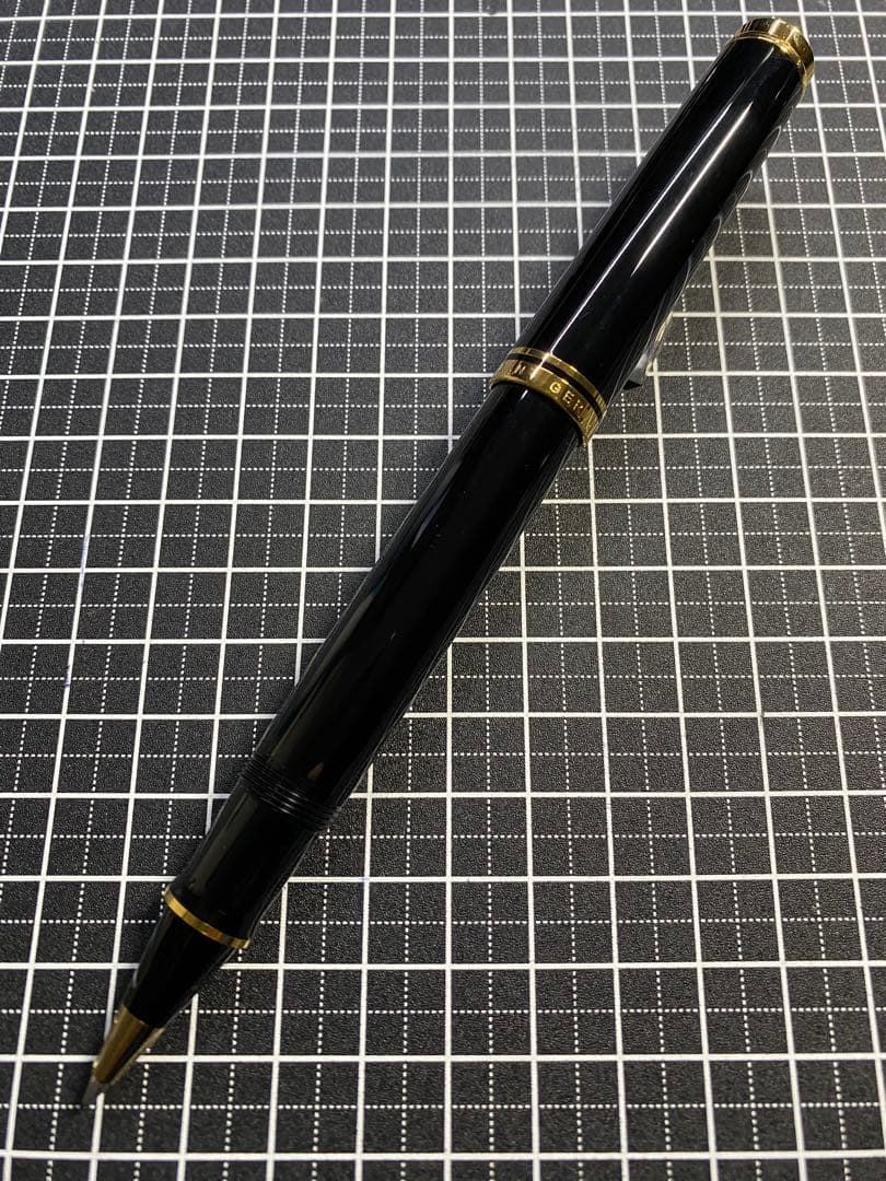 Pelikan Souveran R800 BLACK ローラーボール