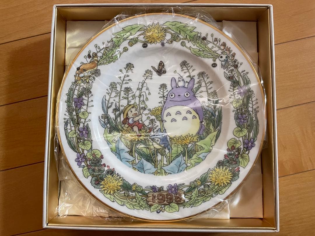 【未使用品、希少】ジブリ　となりのトトロ　イヤリープレート　1998年