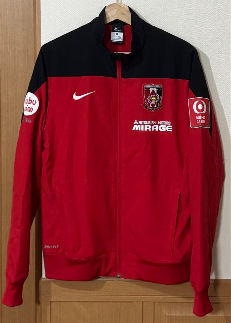 希少　美品　NIKE ナイキ　浦和レッズ　支給品　ジャケット　M