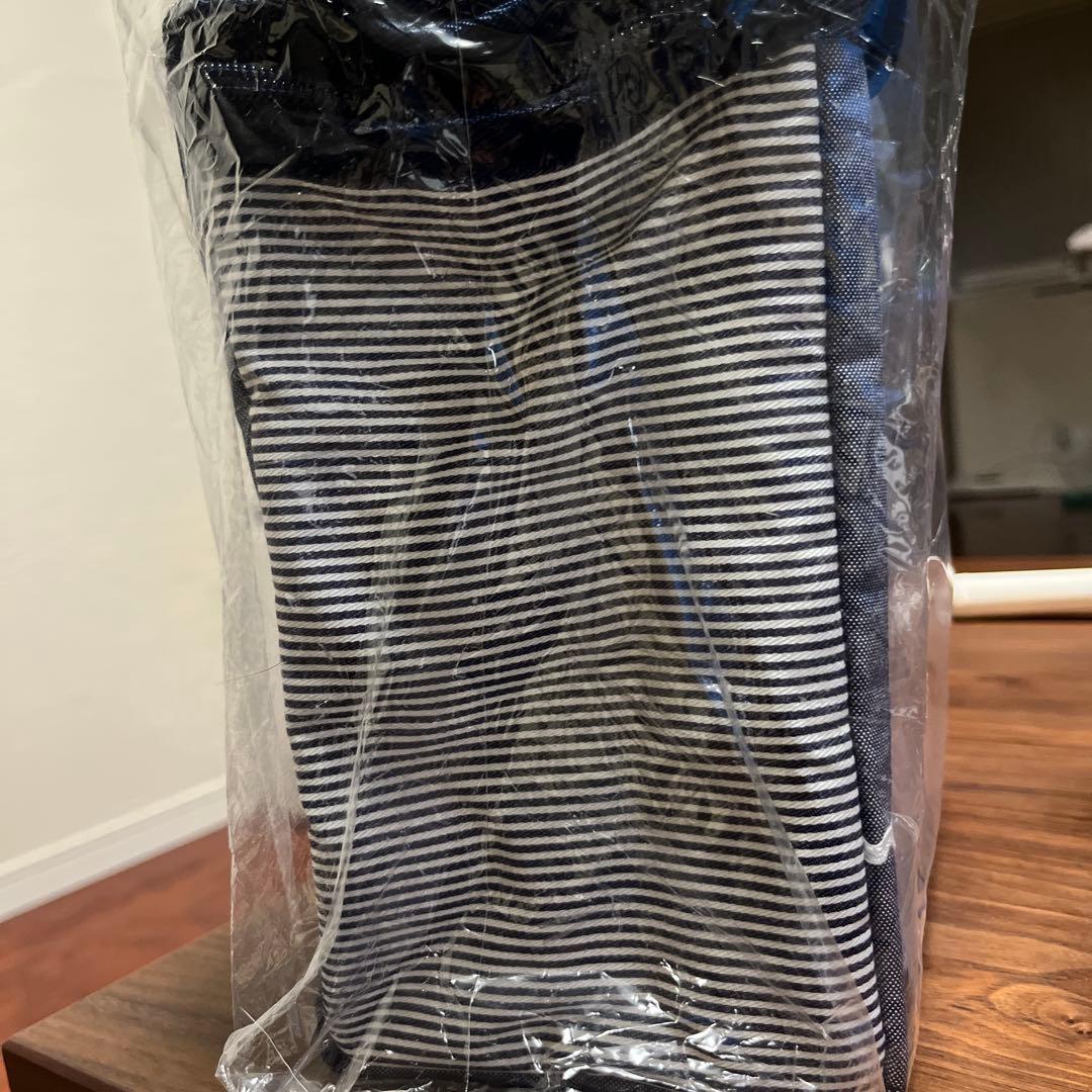 ふるさと納税限定　新品　未使用　ファミリア　保冷バッグ