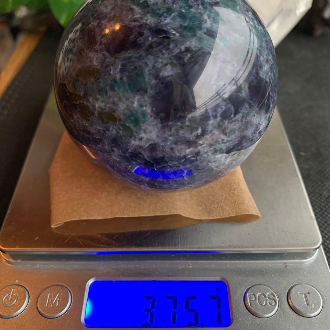 アイオライトスフィア約64.7mm　高品質　グリーンカイヤナイト共生　深い菫色