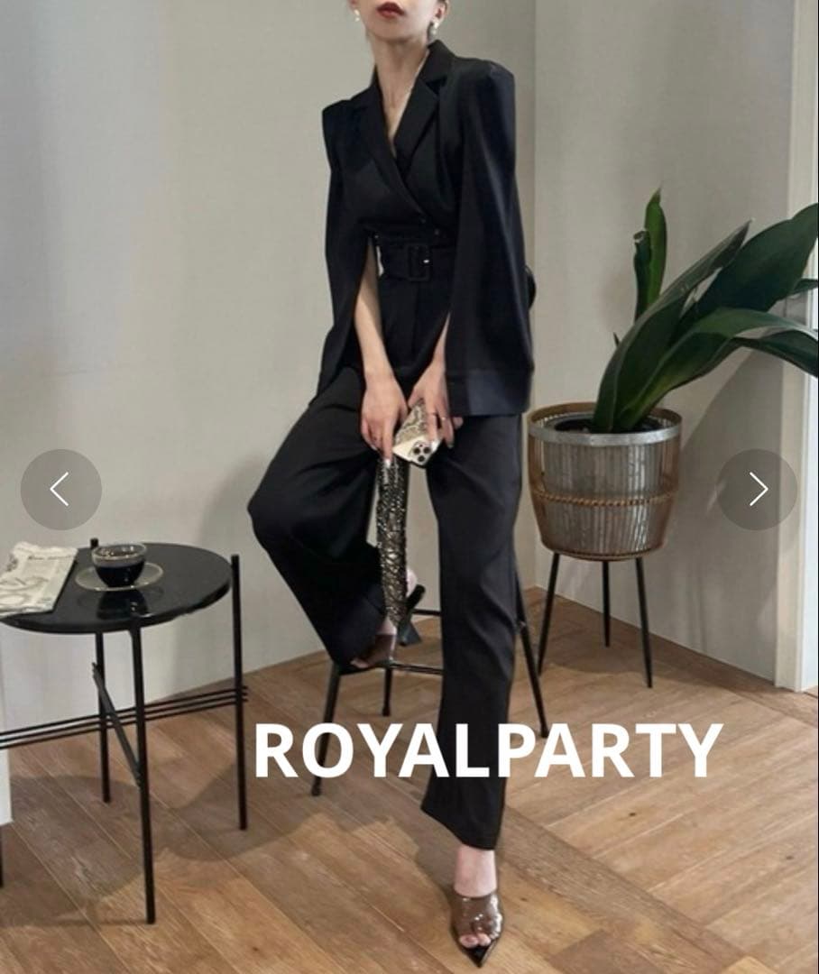 新品タグ付☆ PARTY ベルト付ケープ風オールインワン