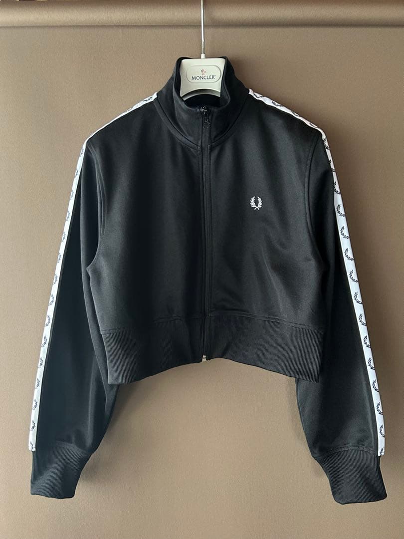 美品　FRED PERRY Cropped Taped Track Jacket