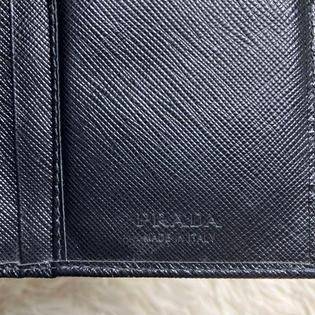 現行 プラダ ロングウォレット サフィアーノ 三角プレート IC内蔵