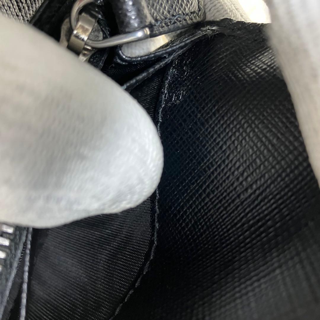 現行 プラダ ロングウォレット サフィアーノ 三角プレート IC内蔵