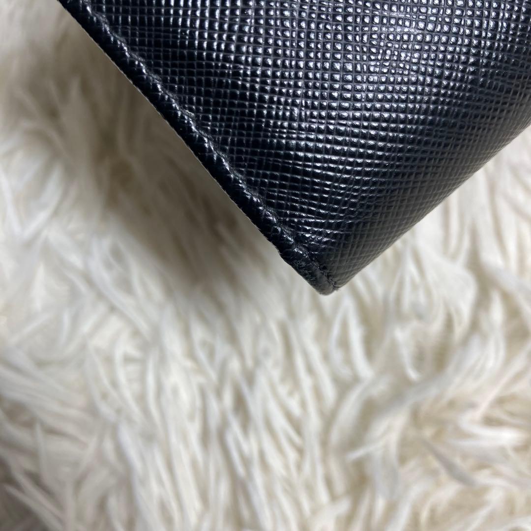 現行 プラダ ロングウォレット サフィアーノ 三角プレート IC内蔵