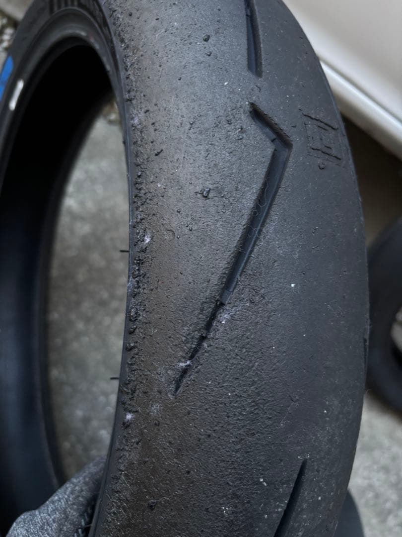 ピレリ スーパーコルサ V4 sc1 120/70 リア レース使用 ほぼ新品