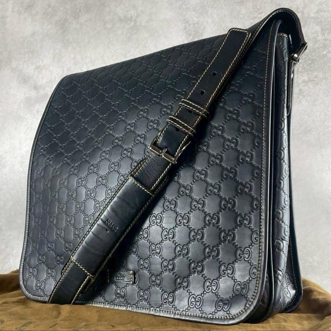 【極美品】グッチ ショルダーバッグ メッセンジャー シマ レザー ネイビー 紺色