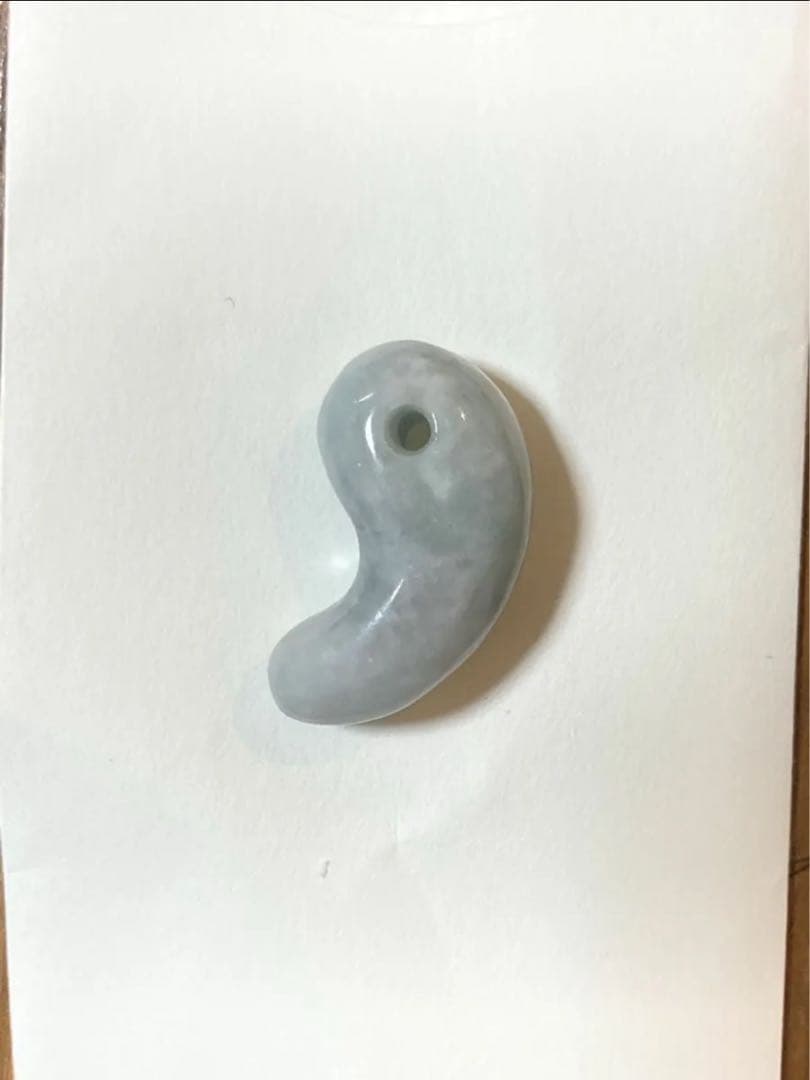 糸魚川翡翠 勾玉 約2.5cm強 高品質