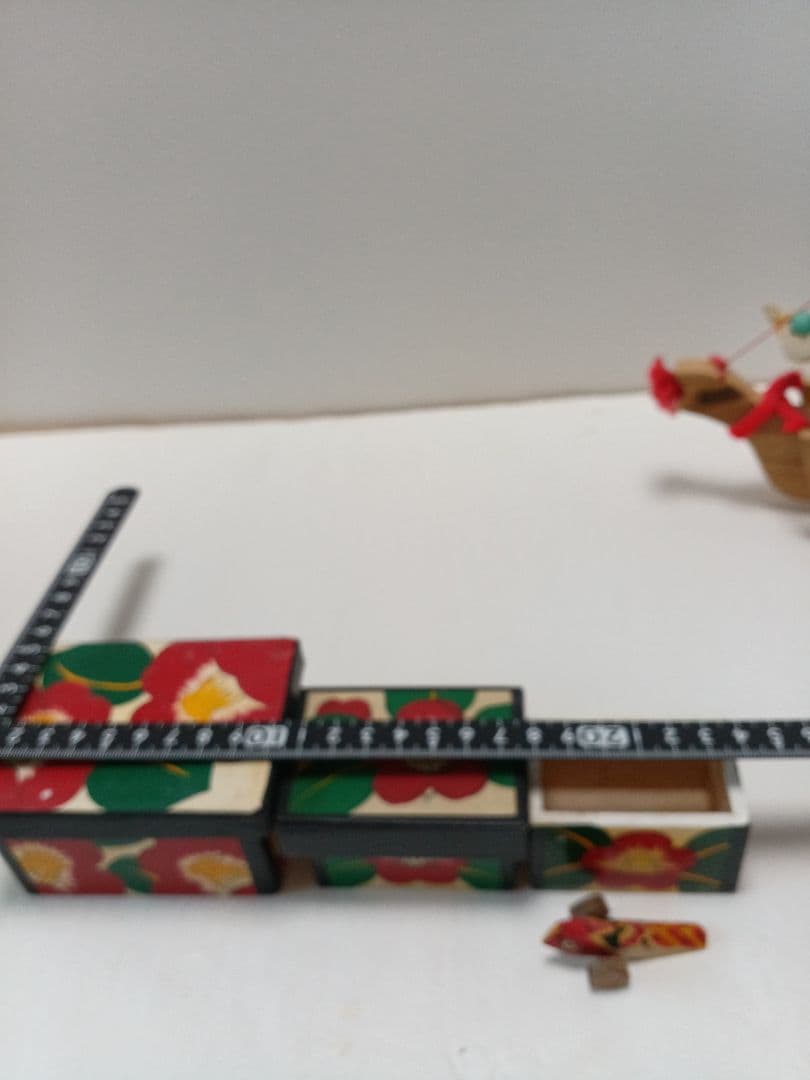 郷土玩具鹿児島神宮化粧箱羽子板　坊津唐カラ船熊本化粧箱3個(1個蓋無)ミニキジ車