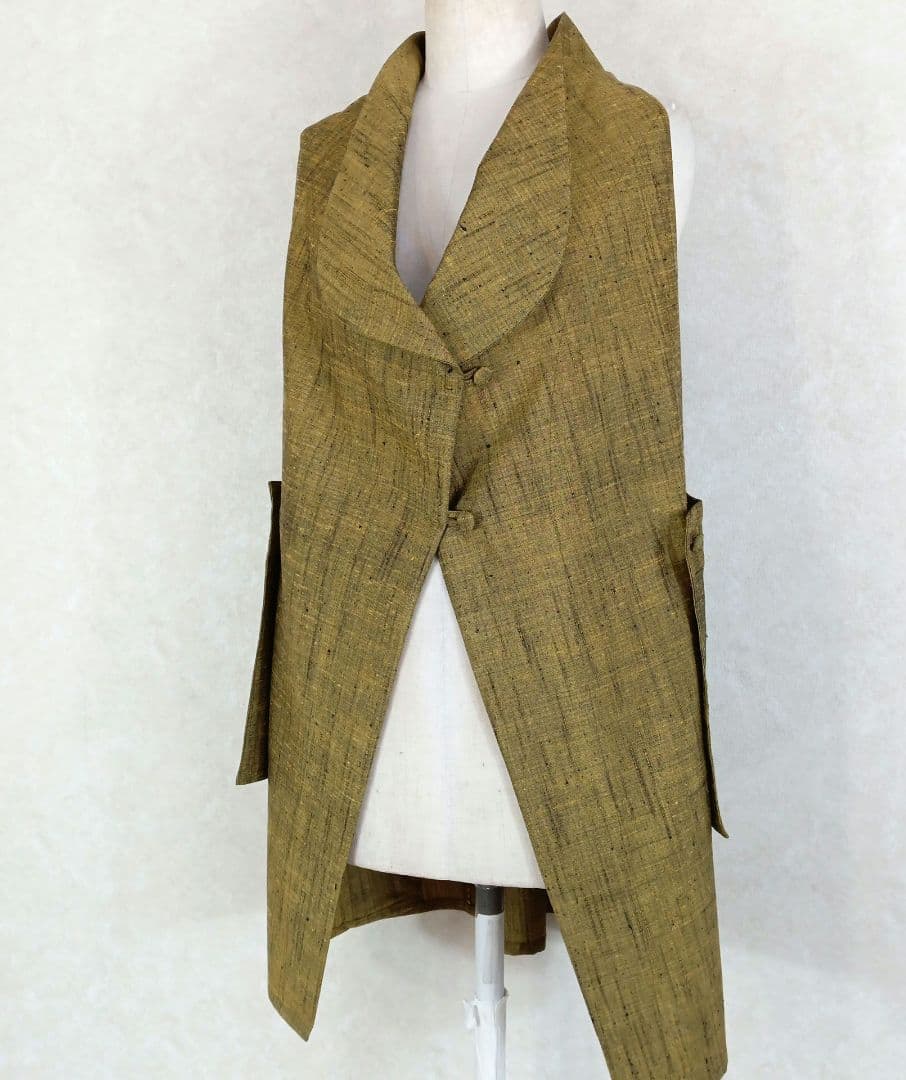 75　手染め大輔　着物リメイク　若草色紬　ロングベストとパンツ　L〜フリーサイズ