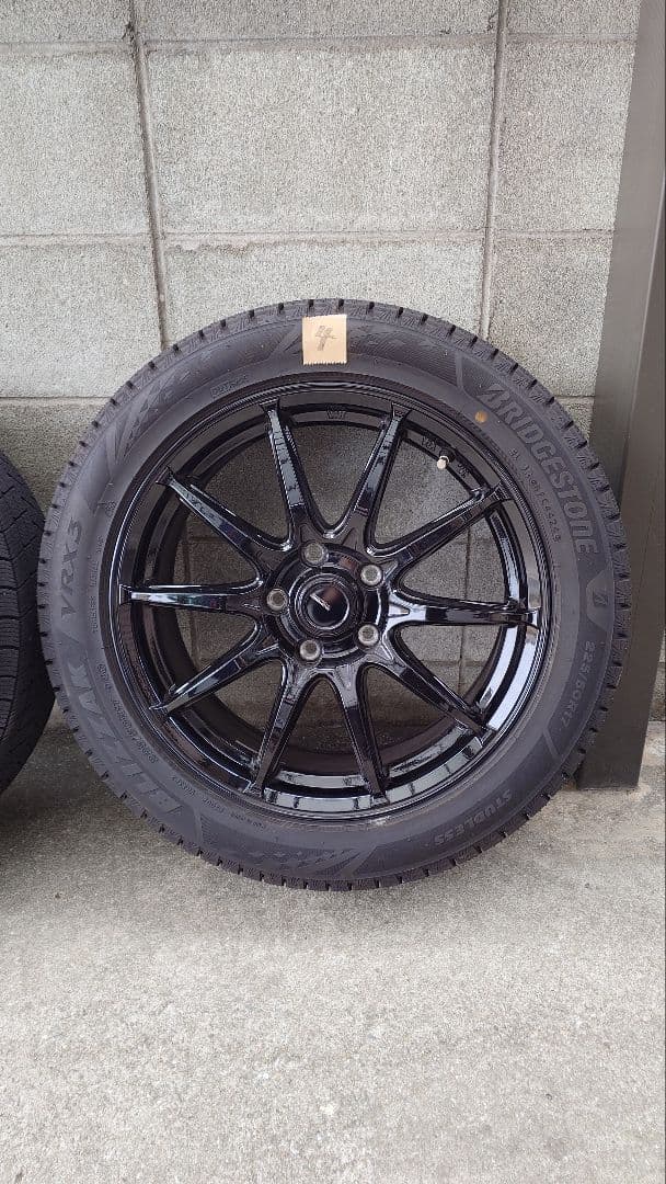 ブリヂストン BLIZZAK VRX3 スバル レヴォーグに使用