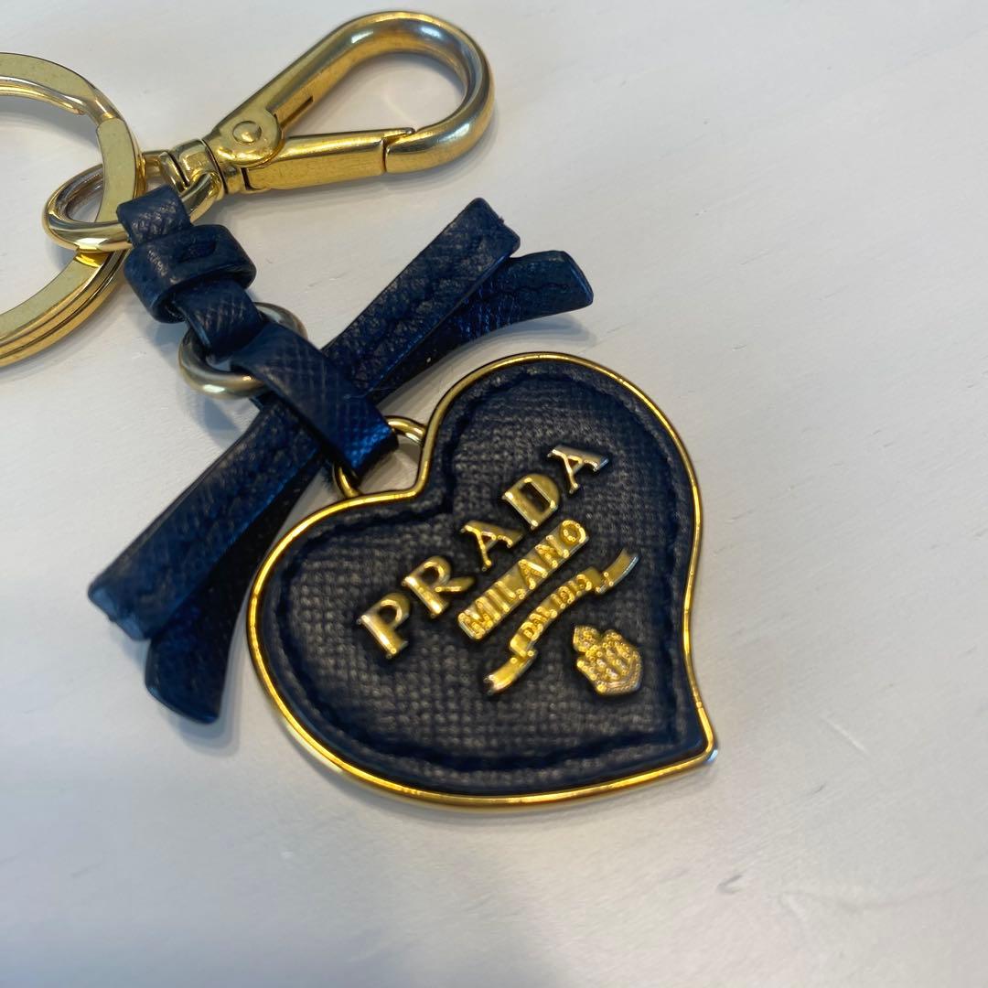 PRADA キーリング　ネイビー　箱付き