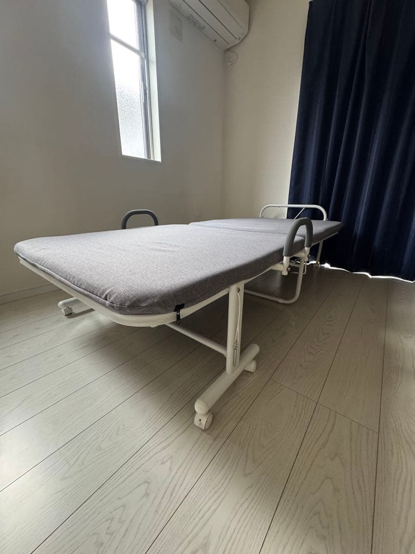 折りたたみベッド キャスター付き グレー 90kg耐荷重