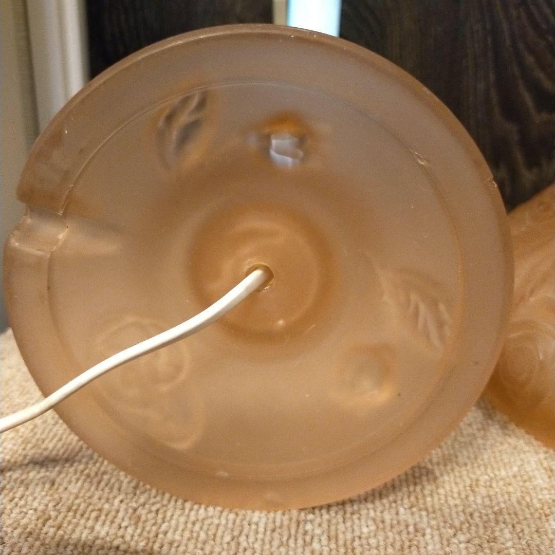 573 バラ柄のガラス製ランプ