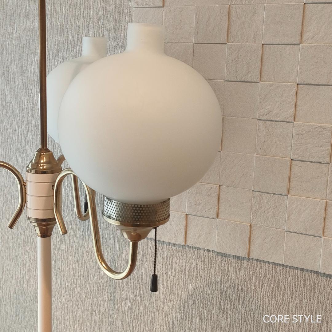 アンティーク調　３灯　照明スタンド　ガラスシェード