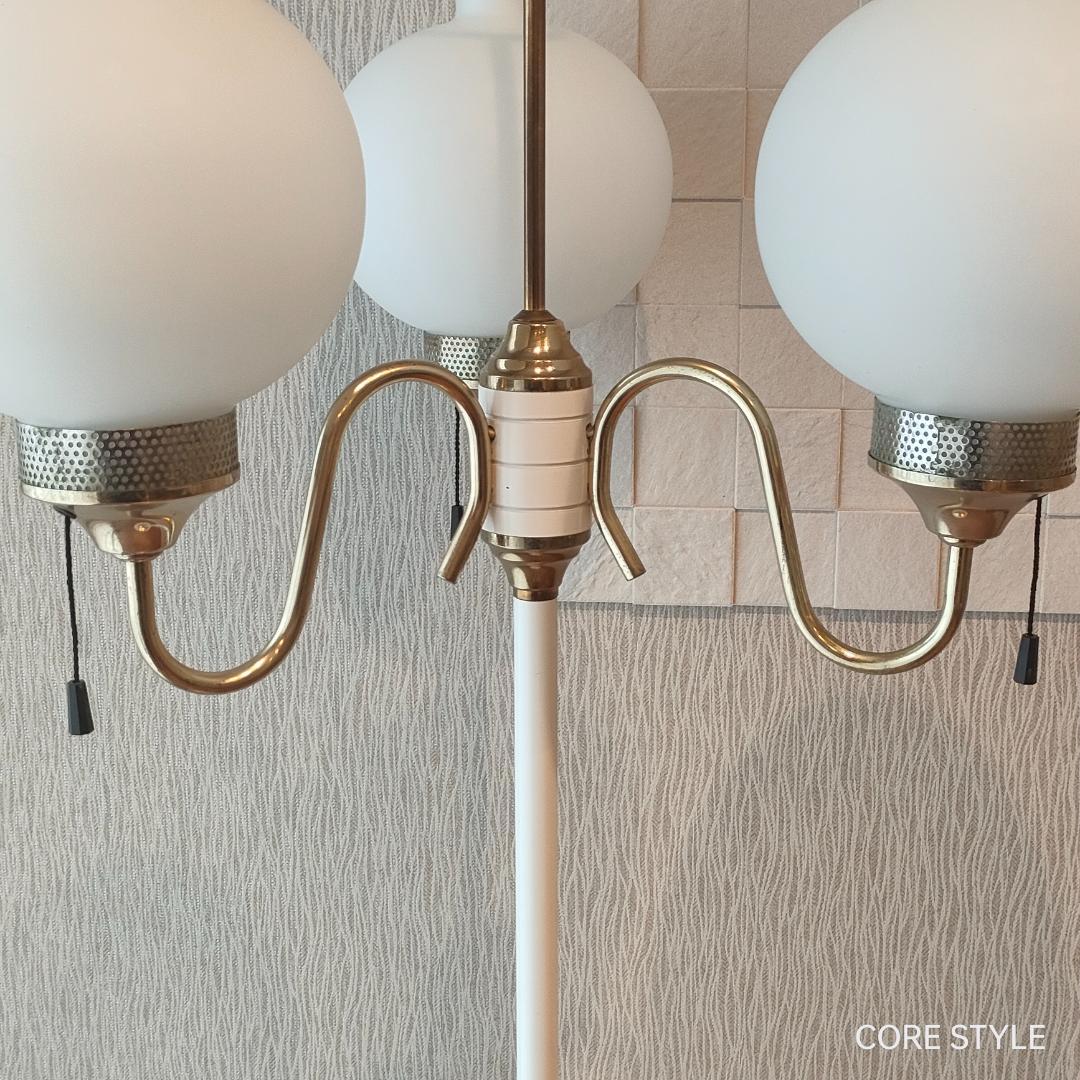 アンティーク調　３灯　照明スタンド　ガラスシェード