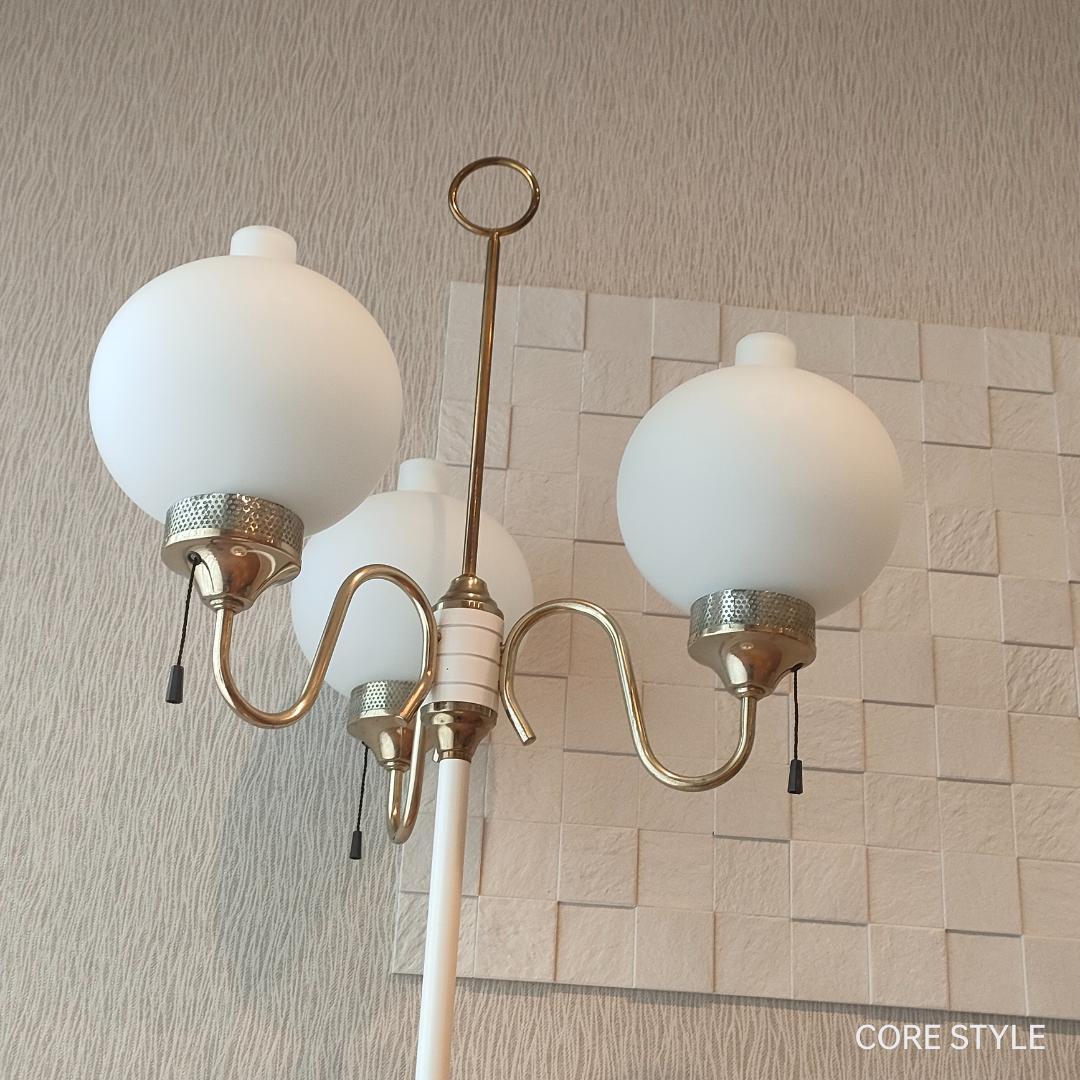 アンティーク調　３灯　照明スタンド　ガラスシェード