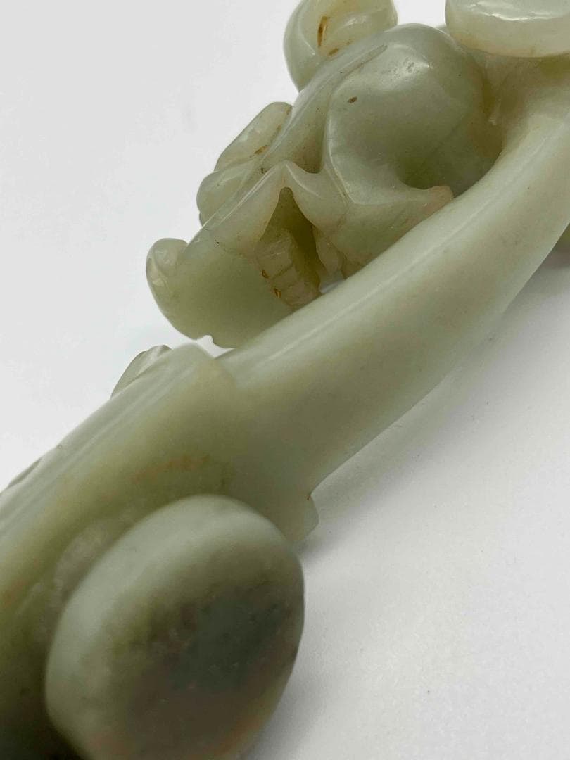 清乾隆時代　夔龍饕餮文玉帶鉤　砡 【旧家蔵出し】 希少貴重 高玉質(F-35)