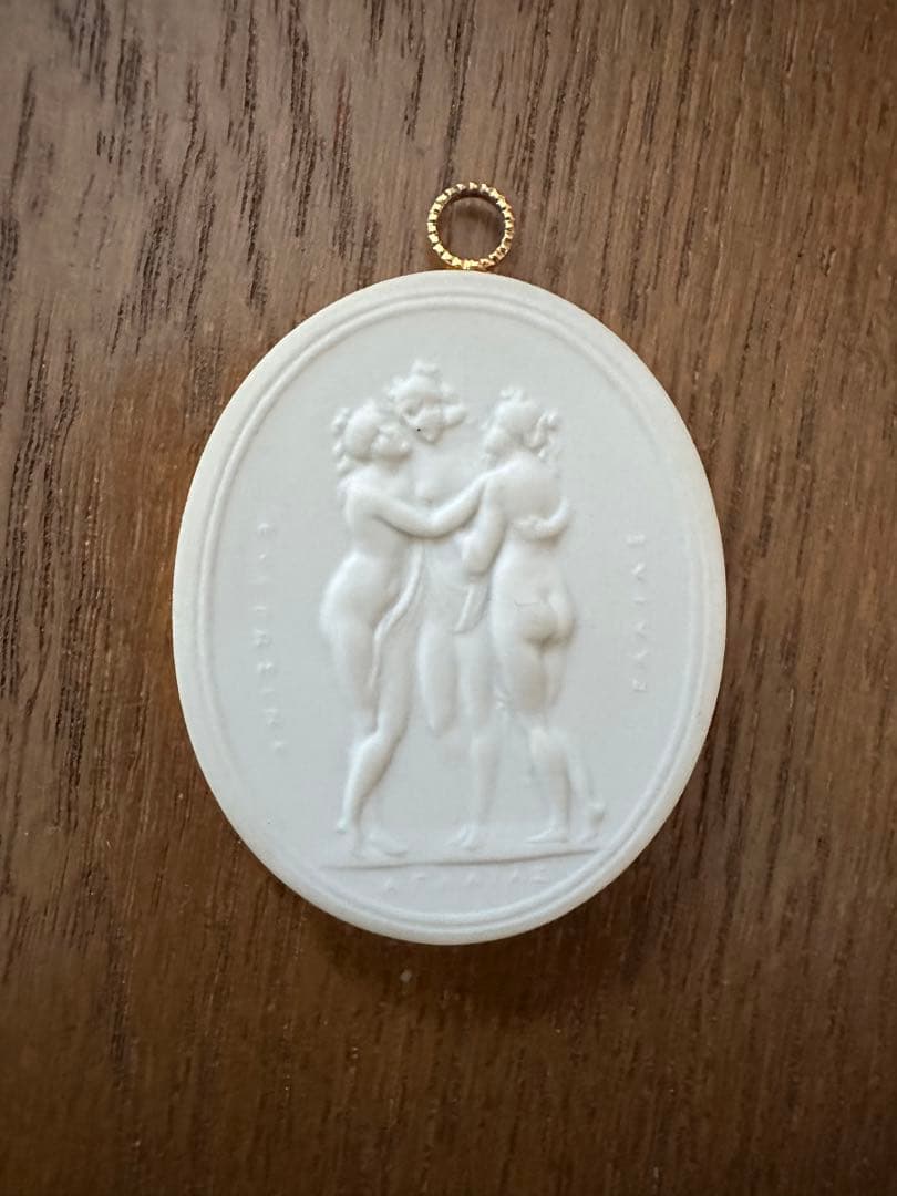 【芸術品】高級陶磁器！マイセン　チェーンペンダント。、白い磁器