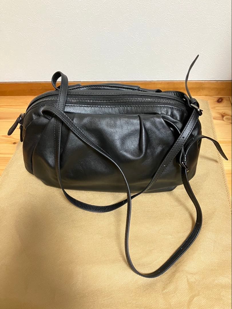 ear PAPILLONNER コロンボストンバック本革