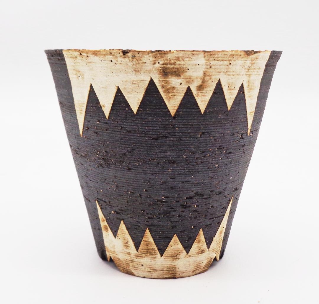 〖invisible ink〗MUD N DUST THE CUP BITER