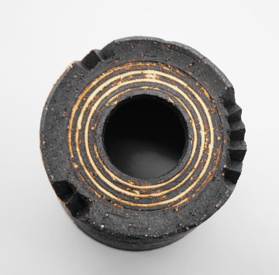 〖invisible ink〗MUD N DUST THE CUP BITER