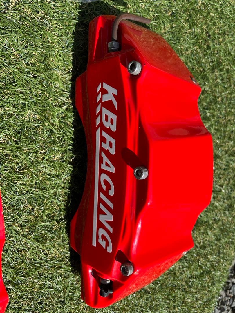 スイドッグ KBレーシング　キャリパーカバー　ハイエース200系用