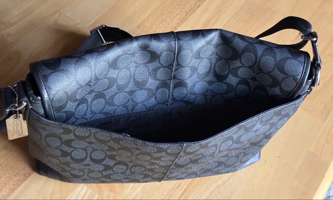 COACH メッセンジャーバッグ グレー